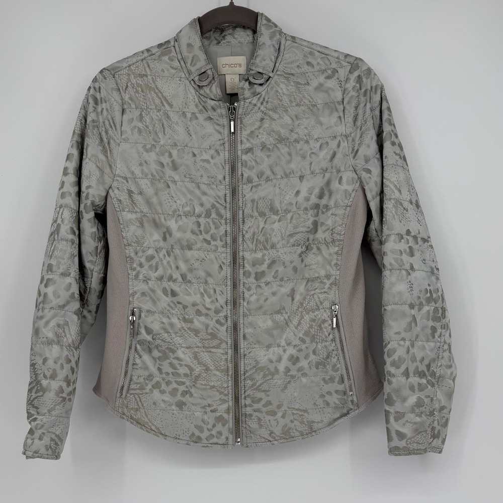 Chicos Gray Animal Print Quilted Puffer Jacket Size 0 Full Zip Ribbed Sides